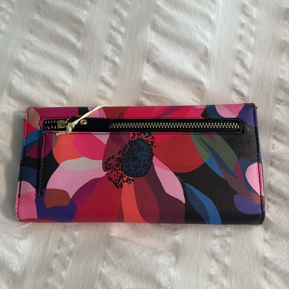 NWT Trina Turk Black Floral Wallet msrp 48 - Picture 3 of 6